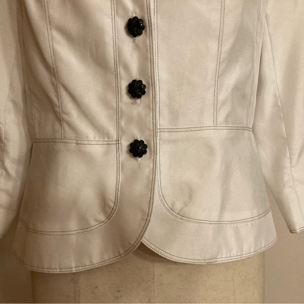 Sandra Darren White Silver Trim Tailored Blazer Black Floral Buttons Peplum - Picture 10 of 12
